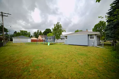 3113 W Ramsey Ave, Greenfield, WI 53221 - Photo 23
