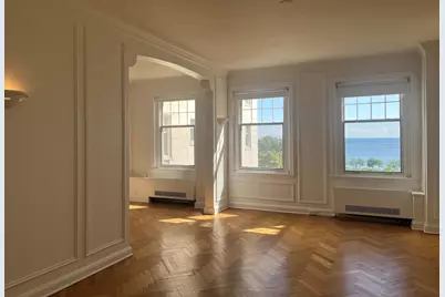 925 E Wells St #425, Milwaukee, WI 53202 - Photo 5