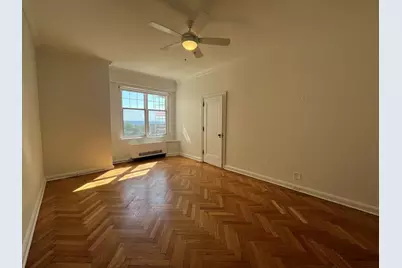 925 E Wells St #425, Milwaukee, WI 53202 - Photo 15