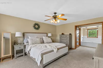 W147N7026  Woodland Dr, Menomonee Falls, WI 53051 - Photo 27