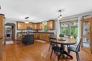 W147N7026 Woodland Dr, Menomonee Falls, WI 53051 - Photo 9