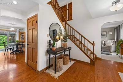 W147N7026  Woodland Dr, Menomonee Falls, WI 53051 - Photo 7