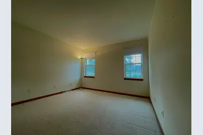 2949  Clearwater Ln, Waukesha, WI 53189 - Photo 7