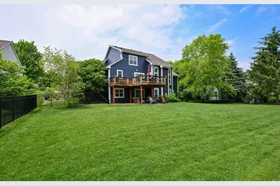 1952  Blackhawk Dr, Grafton, WI 53024 - Photo 33