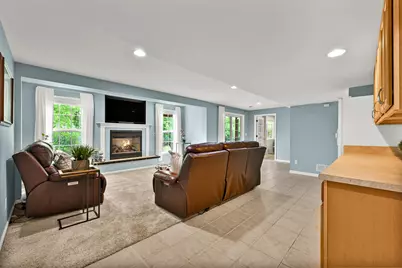 1952  Blackhawk Dr, Grafton, WI 53024 - Photo 25