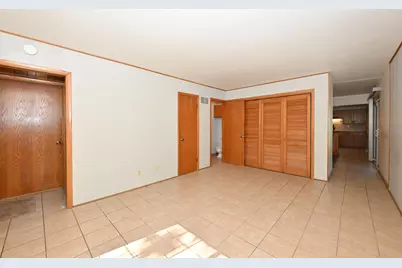 1710  Poplar Ave, South Milwaukee, WI 53172 - Photo 11
