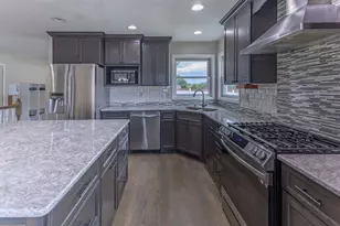 1500 Cliffview Ave, Onalaska, WI 54650 - Photo 9