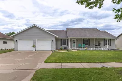 1500  Cliffview Ave, Onalaska, WI 54650 - Photo 1