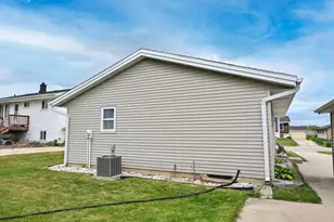 1605 Williams Ave, South Milwaukee, WI 53172 - Photo 35