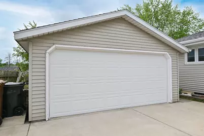 1605  Williams Ave, South Milwaukee, WI 53172 - Photo 29
