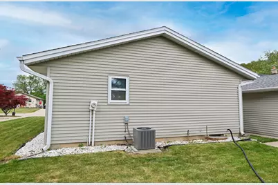 1605  Williams Ave, South Milwaukee, WI 53172 - Photo 33