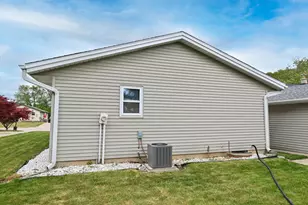 1605 Williams Ave, South Milwaukee, WI 53172 - Photo 33