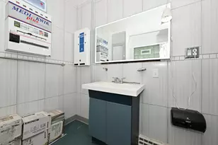 3160 N Dr William Finlayson St, Milwaukee, WI 53212 - Photo 19