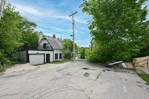 3160 N Dr William Finlayson St, Milwaukee, WI 53212 - Photo 45