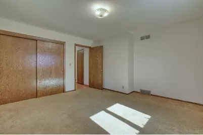 3910  Fresno Rd, Brookfield, WI 53045 - Photo 23