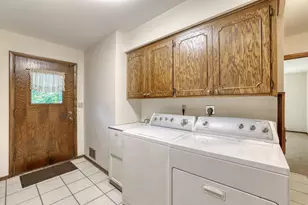3910 Fresno Rd, Brookfield, WI 53045 - Photo 19