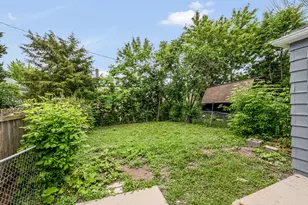 1017 E Pearson St, Milwaukee, WI 53202 - Photo 19