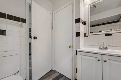 1017 E Pearson St, Milwaukee, WI 53202 - Photo 11