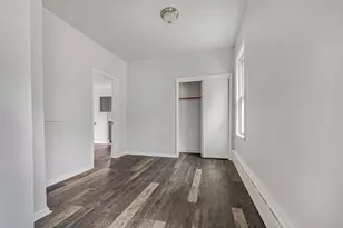 1017 E Pearson St, Milwaukee, WI 53202 - Photo 7