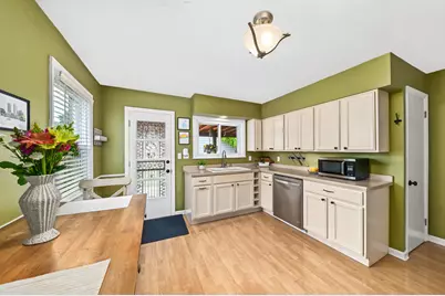 3249 N 79th St, Milwaukee, WI 53222 - Photo 7
