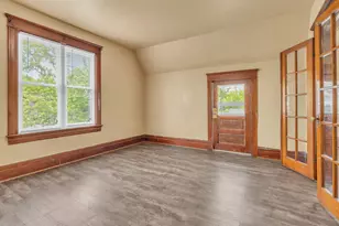 902 S 20th St, Manitowoc, WI 54220 - Photo 11