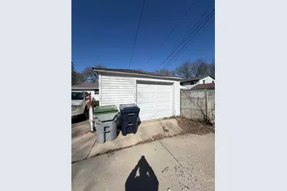 4262 N 42nd Pl, Milwaukee, WI 53216 - Photo 3