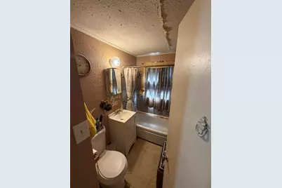 4262 N 42nd Pl, Milwaukee, WI 53216 - Photo 5