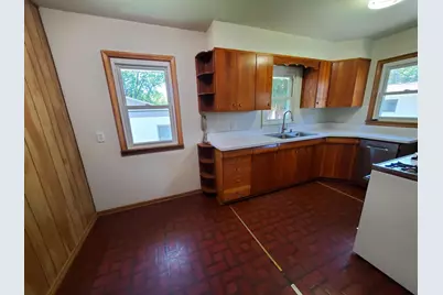 903  Werner St, Watertown, WI 53098 - Photo 5