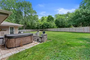 N84W16093 Donald Ct, Menomonee Falls, WI 53051 - Photo 39