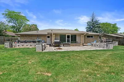 N84W16093  Donald Ct, Menomonee Falls, WI 53051 - Photo 37