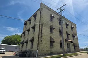 519 Center St, Racine, WI 53403 - Photo 1