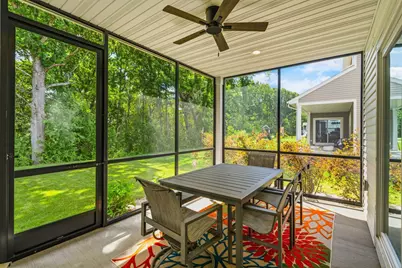 524  Wild Oak Rd, Hartland, WI 53029 - Photo 3