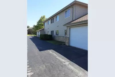 3620 E Barbara Ct #8, Oak Creek, WI 53154 - Photo 5