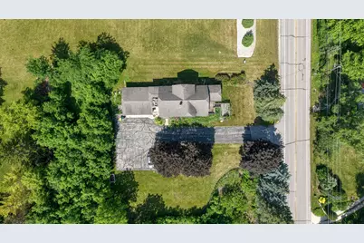 2029 W Donges Bay Rd #2031, Mequon, WI 53092 - Photo 45