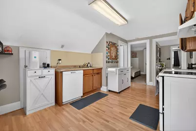 2029 W Donges Bay Rd #2031, Mequon, WI 53092 - Photo 21