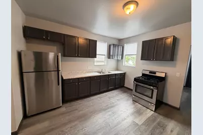 547 N 25th St, Milwaukee, WI 53233 - Photo 5