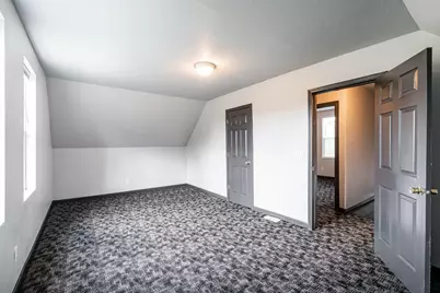 547 N 25th St, Milwaukee, WI 53233 - Photo 11