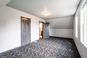 547 N 25th St, Milwaukee, WI 53233 - Photo 13