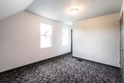 547 N 25th St, Milwaukee, WI 53233 - Photo 17