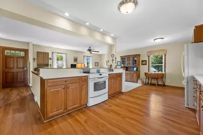 S67W32648  Ashton Way, Mukwonago, WI 53149 - Photo 13