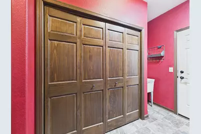 W272N387  Hilltop Dr, Pewaukee, WI 53188 - Photo 59