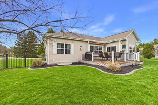 W272N387 Hilltop Dr, Pewaukee, WI 53188 - Photo 97