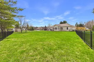 W272N387 Hilltop Dr, Pewaukee, WI 53188 - Photo 99