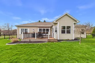W272N387 Hilltop Dr, Pewaukee, WI 53188 - Photo 87