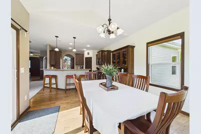 W272N387  Hilltop Dr, Pewaukee, WI 53188 - Photo 31