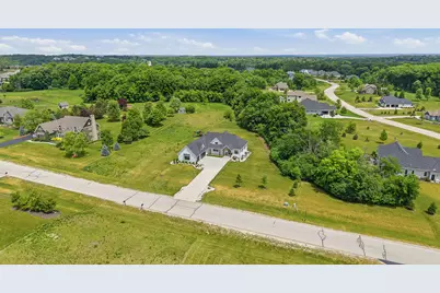 3864  Hickory Hill Pkwy, Richfield, WI 53033 - Photo 55