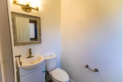 3710 S Massachusetts Ave, Milwaukee, WI 53220 - Photo 11