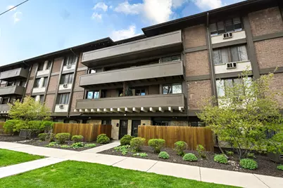 2025 E Greenwich Ave #110, Milwaukee, WI 53211 - Photo 11