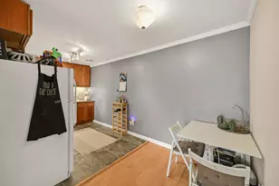 2025 E Greenwich Ave, Milwaukee, WI 53211 - Photo 17