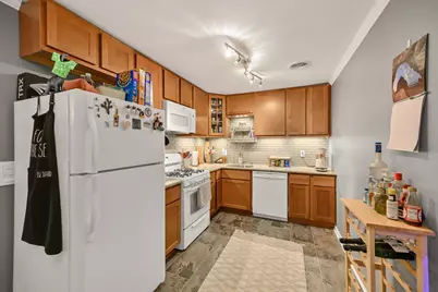 2025 E Greenwich Ave #110, Milwaukee, WI 53211 - Photo 15